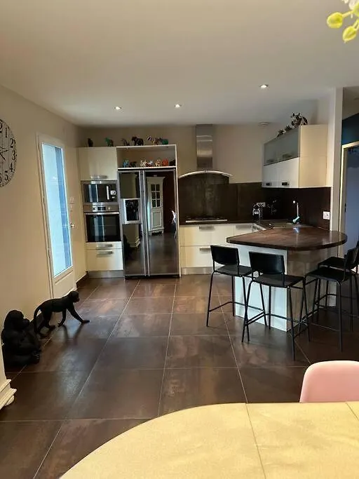 Comme A La Maison… Pusignan