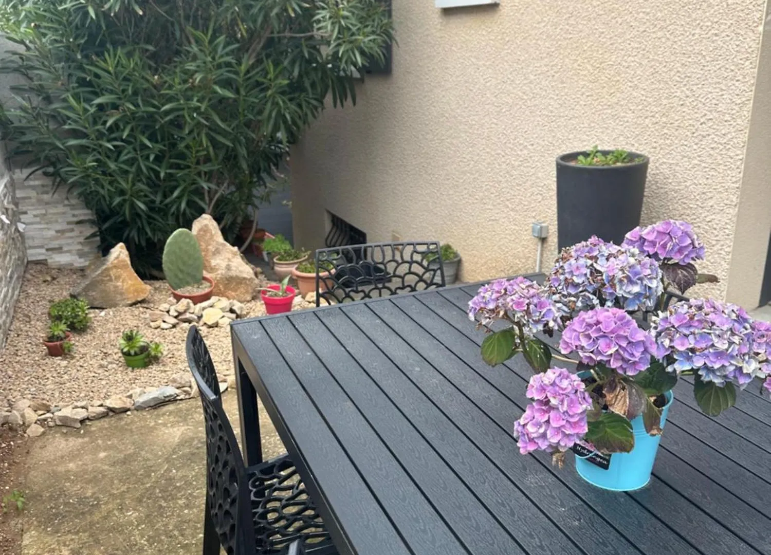Comme A La Maison… Pusignan France